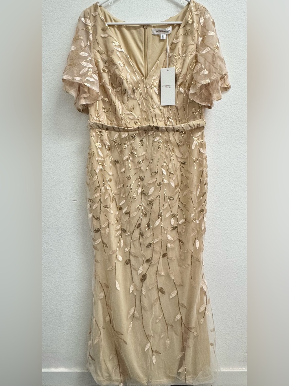 Gorgeous V Neck Leaf-Sequined Fishtail Party Dress size 12 (XXL)